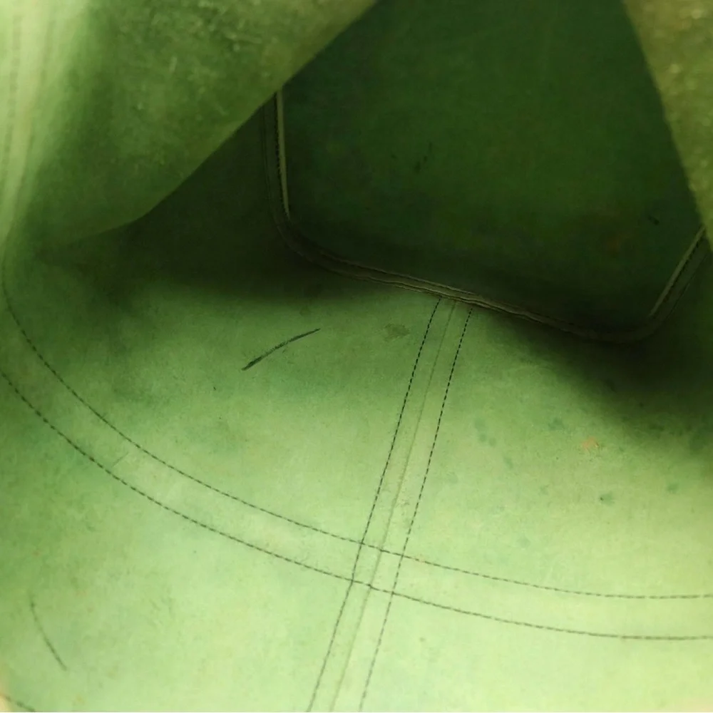 Louis Vuitton Epi Leather Keepall 45 in Borneo Green - Picture 9 of 9